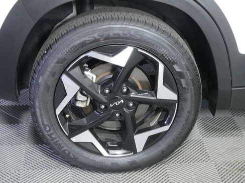 Used 2026 Kia Seltos S AWD/4WD image 13