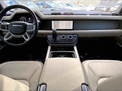 Used 2024 Land Rover Defender 110 S image 15