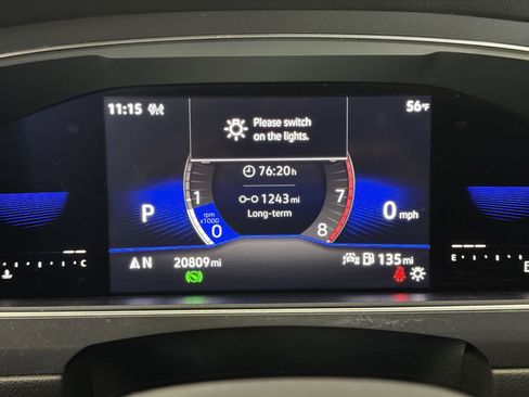 Used 2023 Volkswagen Tiguan SE AWD/4WD image 13