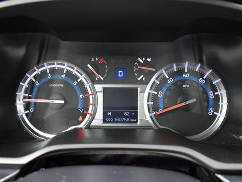 Used 2016 Toyota 4Runner SR5 image 17