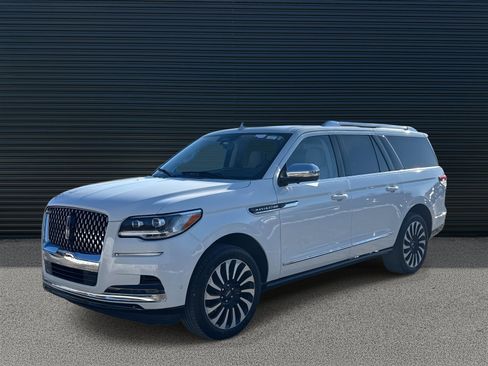Used 2023 Lincoln Navigator L Black Label image 1