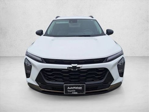 Used 2024 Chevrolet Trax ACTIV image 2