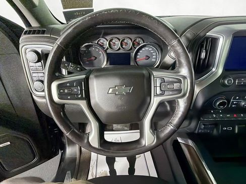 Used 2019 Chevrolet Silverado 1500 LT Trail Boss AWD/4WD image 11