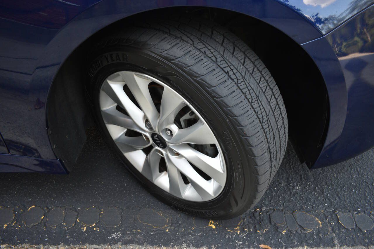 Used 2016 Kia Optima EX w/ Premium Package FWD image 46