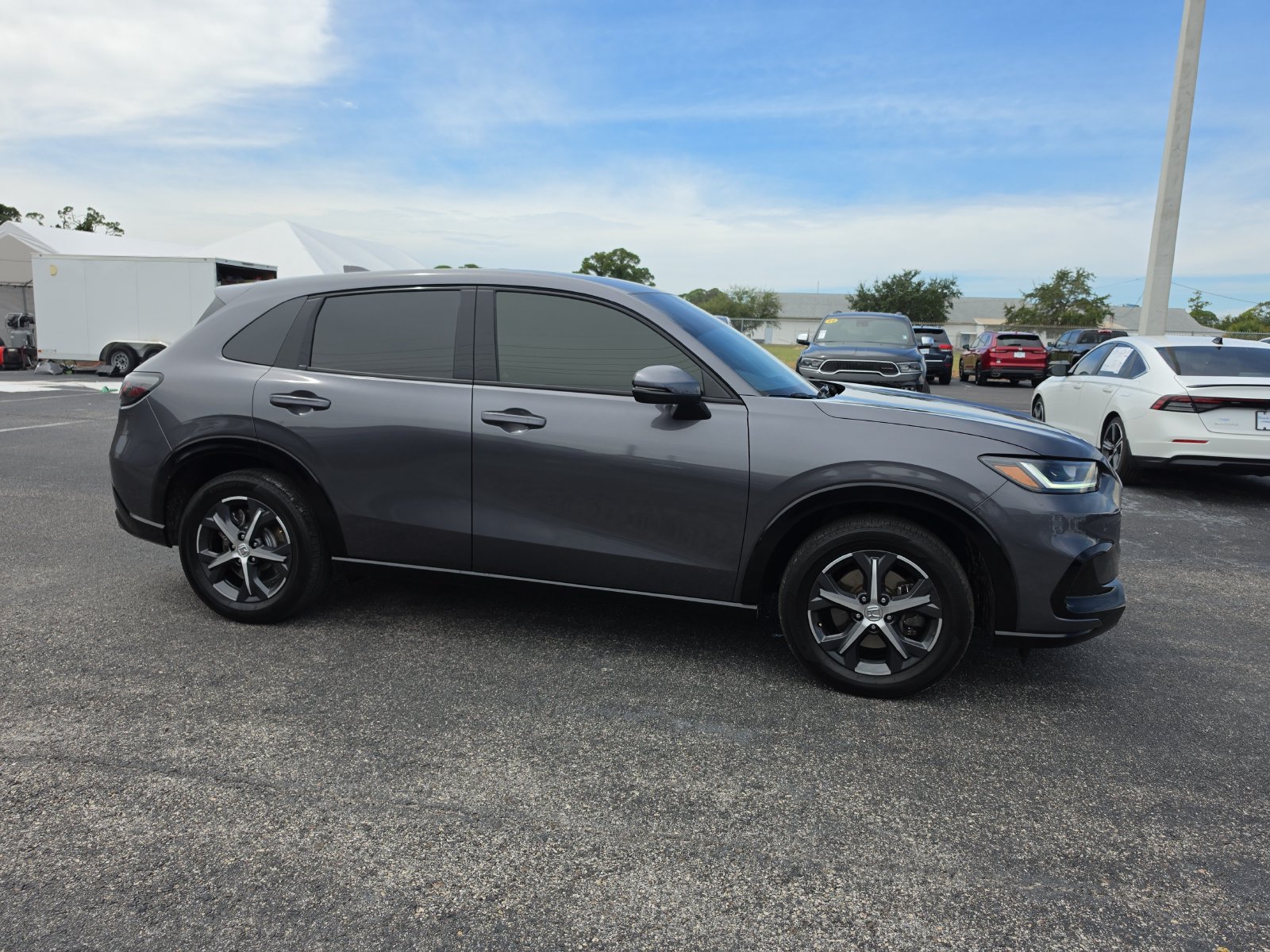 Used 2025 Honda HR-V EX-L image 2