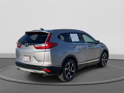 Used 2018 Honda CR-V Touring image 4