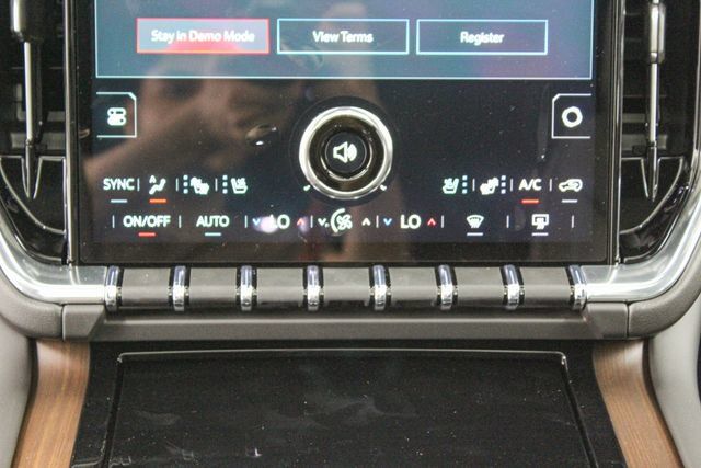 New 2026 GMC Yukon Denali w/ Sun & Power Step Package AWD/4WD image 21