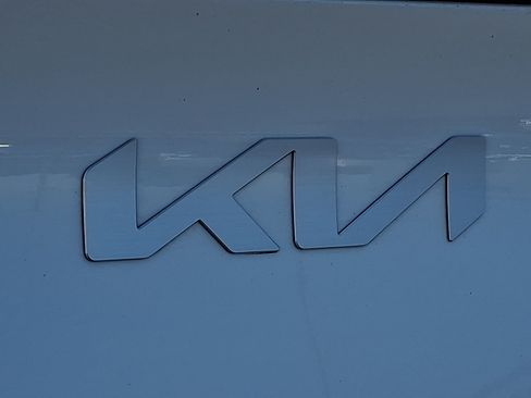 Used 2023 Kia Sportage EX AWD/4WD image 30