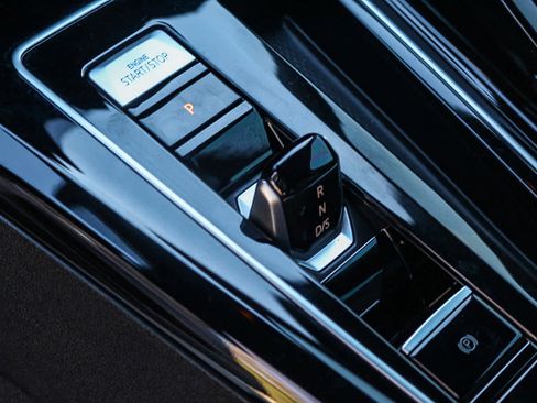 Used 2025 Volkswagen Golf w/ Euro Style Package image 18