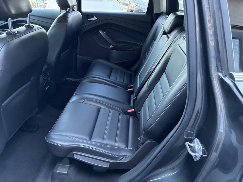 Used 2019 Ford Escape Titanium AWD/4WD image 17