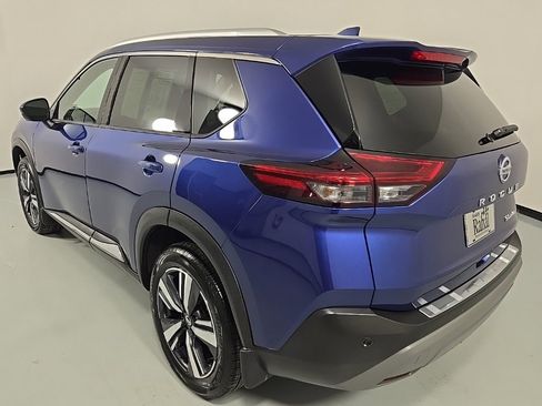 Used 2021 Nissan Rogue SL w/ Premium Package image 8