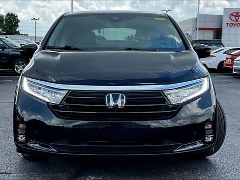 Used 2022 Honda Odyssey Touring image 2