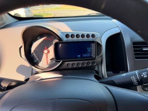 Used 2014 Chevrolet Sonic LT image 12