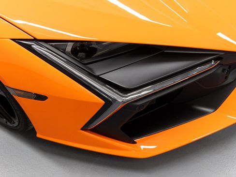 Used 2026 Lamborghini Revuelto image 28