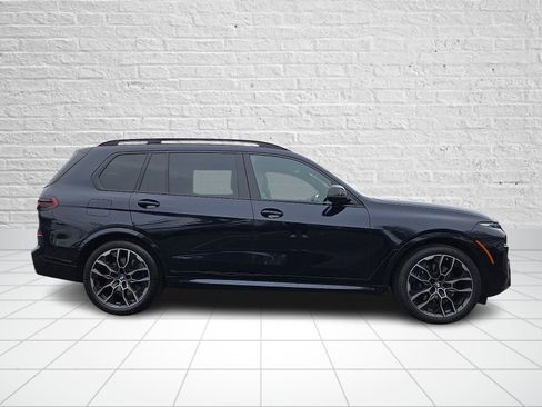 Used 2023 BMW X7 M60i w/ Executive Package image 7