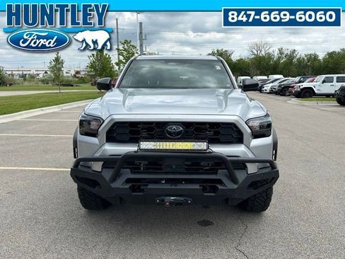 Used 2025 Toyota 4Runner TRD Sport Premium AWD/4WD image 2