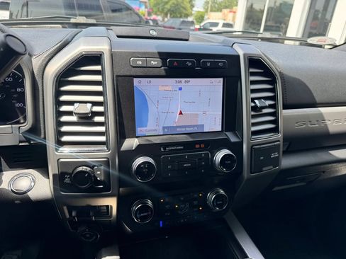 Used 2020 Ford F250 Platinum w/ FX4 Off-Road Package AWD/4WD image 9