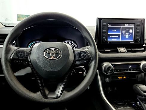 Used 2022 Toyota RAV4 LE AWD/4WD image 27