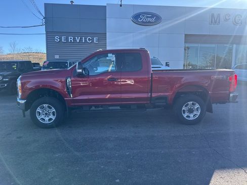 New 2026 Ford F250 XLT w/ FX4 Off-Road Package image 9