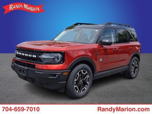 Used 2024 Ford Bronco Sport Outer Banks AWD/4WD image 1