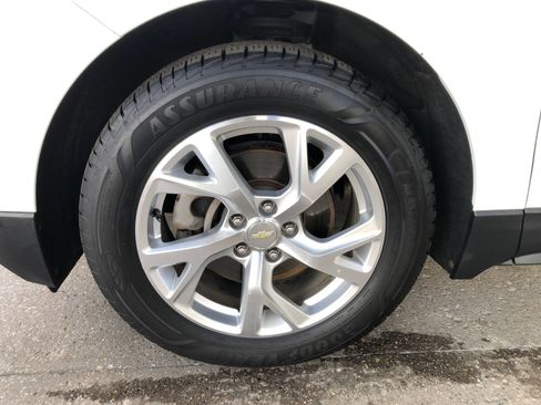 Used 2019 Chevrolet Equinox LT FWD image 4