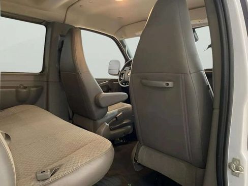 Used 2025 Chevrolet Express 3500 LT w/ LT Preferred Equipment Group RWD image 51