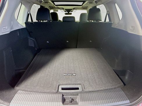 New 2026 Nissan Rogue SV AWD/4WD image 25