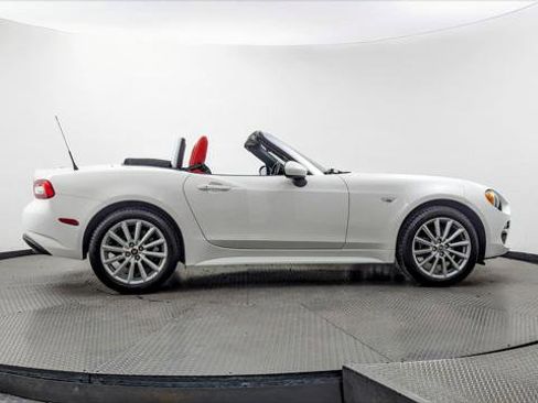 Used 2018 FIAT 124 Spider Lusso image 8