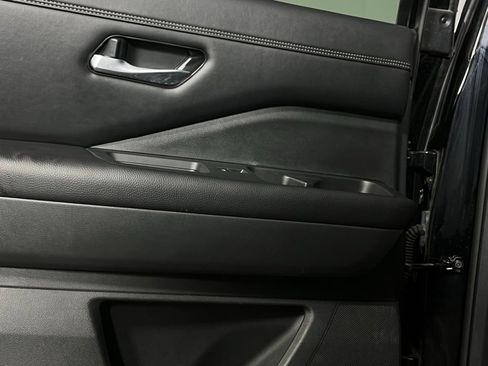 Used 2023 Nissan Pathfinder Platinum w/ Cargo Package image 24