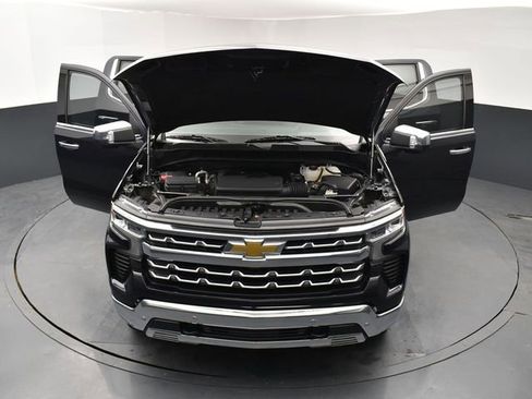 Used 2024 Chevrolet Silverado 1500 LTZ w/ LTZ Convenience Package II image 26