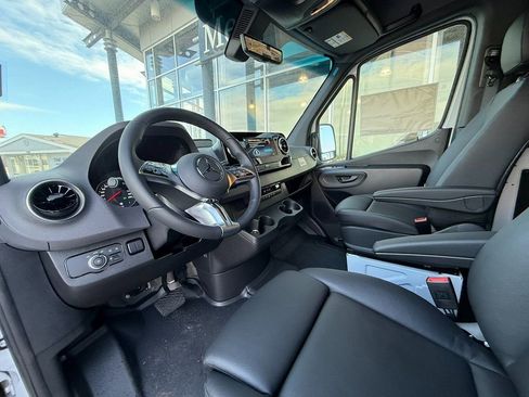 New 2025 Mercedes-Benz Sprinter 3500 image 12