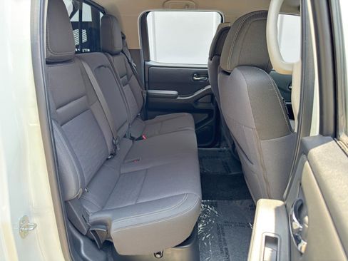 Used 2022 Nissan Frontier SV RWD image 33