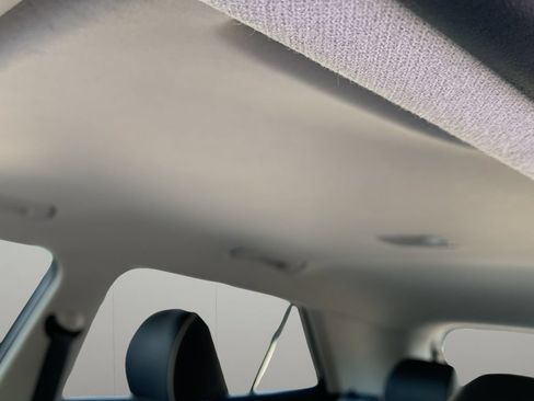 Certified 2022 Hyundai Venue Limited FWD image 36