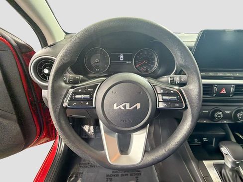 Used 2022 Kia Forte LXS FWD image 14