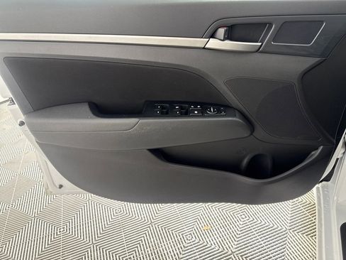 Used 2018 Hyundai Elantra SEL image 10