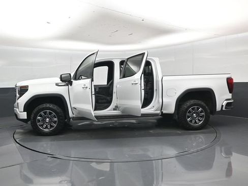 Used 2024 GMC Sierra 1500 AT4 w/ Technology Package AWD/4WD image 56