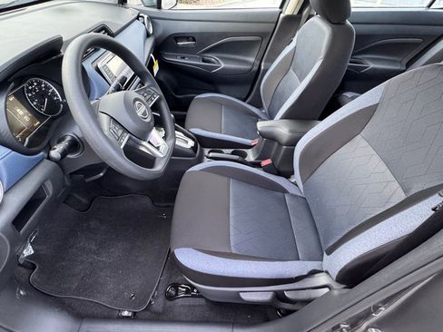 New 2025 Nissan Versa SV image 9