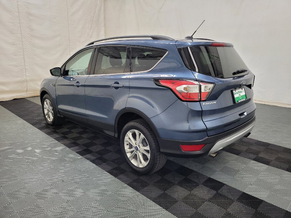 Used 2018 Ford Escape SE FWD image 3