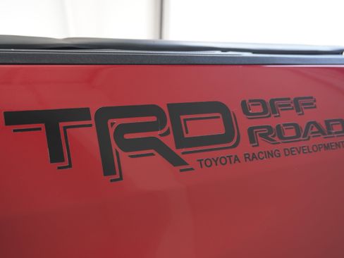 Used 2014 Toyota Tundra SR5 AWD/4WD image 8