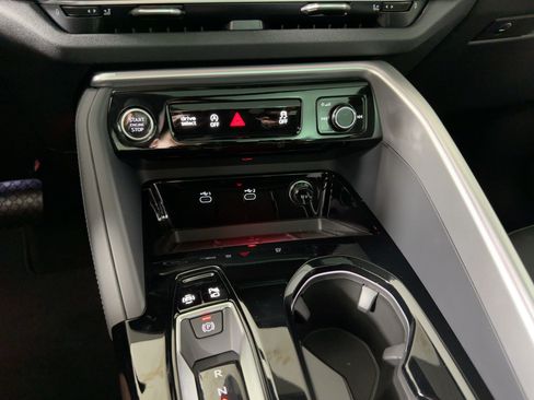 Certified 2025 Audi Q5 Premium w/ Convenience Package AWD/4WD image 23