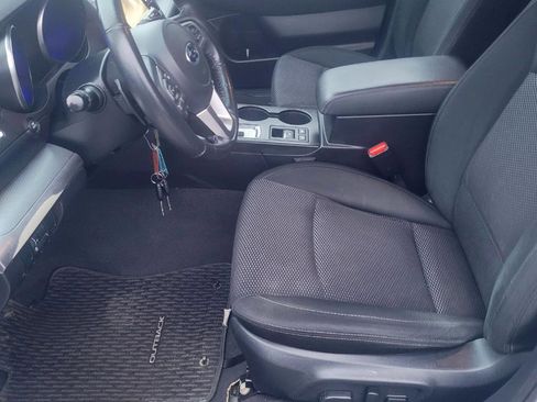 Used 2016 Subaru Outback 2.5i Premium image 11