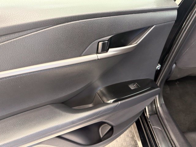 Used 2025 Toyota Camry LE FWD image 17