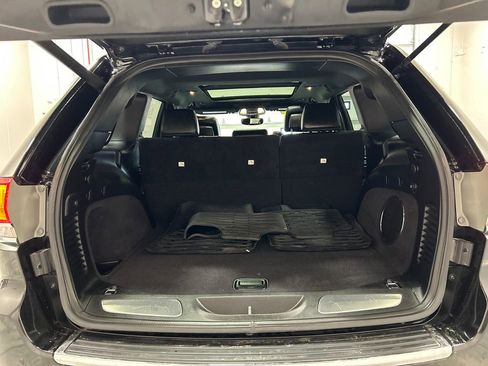Used 2019 Jeep Grand Cherokee Overland image 33