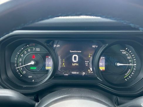 Used 2024 Jeep Wrangler Unlimited Rubicon 4xe AWD/4WD image 22
