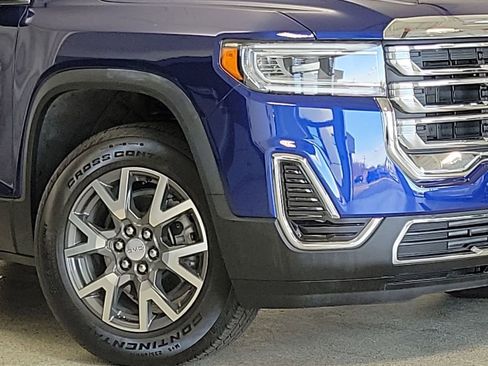 Certified 2023 GMC Acadia SLE w/ Driver Convenience Package FWD image 3