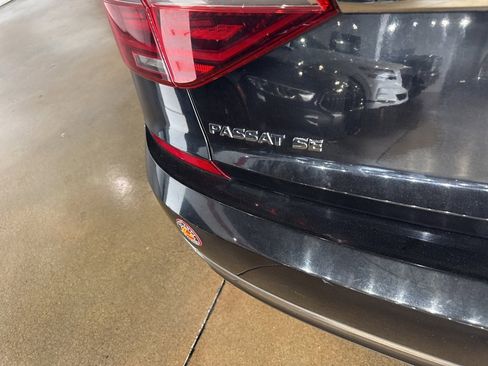 Used 2018 Volkswagen Passat 2.0T SE w/ SE Lighting Package image 18