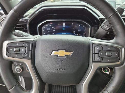 Used 2025 Chevrolet Silverado 2500 LT w/ Convenience Package image 21
