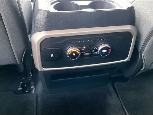 Used 2024 Ford Expedition Max XLT image 36