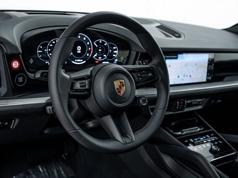 Certified 2026 Porsche Cayenne image 15