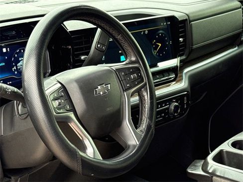 Used 2022 Chevrolet Silverado 1500 RST w/ Protection Package image 16